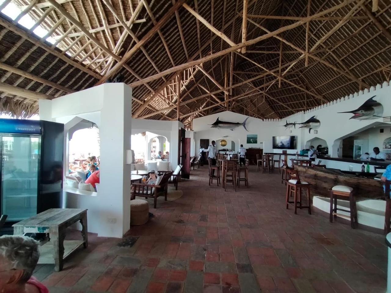 Ocean Sports Resort Watamu Buitenkant foto